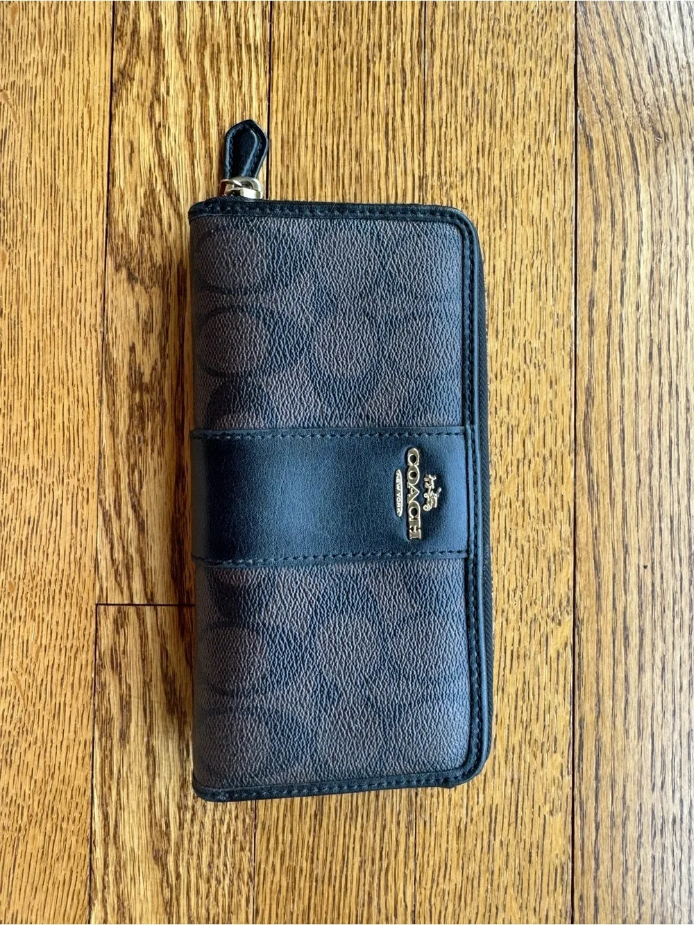 COACH Black/Brown Zip Wallet